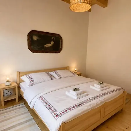 Rusinska Chyza Apartment Ulic